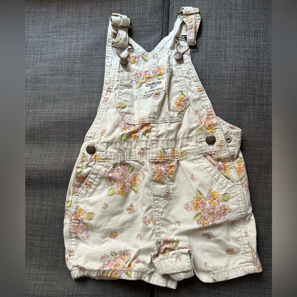 Floral toddler girl overalls. Size 24 months /2t